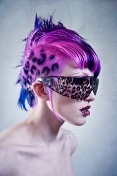 pink leopard print hair and lips by ~Ryo-Says-Meow on deviantART Biker Bar, Herbs For Hair, Awesome Hairstyles, Crazy Color, Leopard Print Hair, Hair Color Crazy, Dye Hair, Funky Hairstyles, Amazing Hair