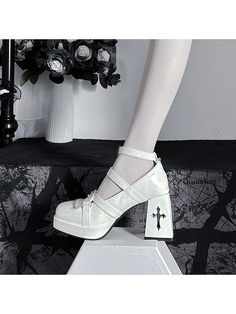 Silver-tone Studs Iron Chain Demon Cross Decorative White Lolita Shoes White Goth Shoes, White Alternative Outfit, Celestial Goth, Light Goth, White Vampire, Y2k Asian, Original Y2k, Gothic Punk Fashion, Rock Princess