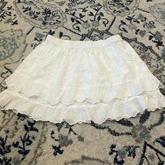 Gap White Eyelet Skirt. Never Worn! Like New. Elastic Waist, No Pockets. Spring Cotton Skirt By Gap, Gap Cotton Summer Skirt, Summer Cotton Skirt By Gap, Gap Cotton Skirt For Summer, Cute White Lined Skort, Casual Lined Skirt Bottoms By Gap, Gap White Bottoms For Spring, Gap Fitted Mini Skirt, Gap Bottoms For Spring Beach Wear