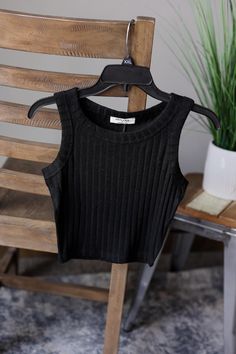 Meet your go-to top layering tank for less bulk - our Black Ribbed Cropped Tank Top! Its comfortable ribbed design makes it perfect for layering under wide neck tops without adding bulk and the material is super soft and comfy! The Fit of This Boutique Top: See HOW TO MEASURE Here. Flat Across Measurements in Inches Size: Chest Across Waist Across Length Small 14 11 16 Medium 15 12 17 Large 16 13 17 X-Large 2XL Winter Skirt Outfits, Top Layering, Casual Mom Style, Style For Fall, Outfits Modest, Winter Skirt Outfit, Long Denim Skirt, Winter Skirt, Layering Tanks