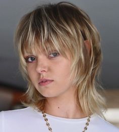 Choppy Layered Haircuts, Shoulder Length Layered Hair, Shaggy Pixie, Shoulder Length Layered, Choppy Haircuts, Hair 2022, Fresh Haircut, Medium Layered Hair