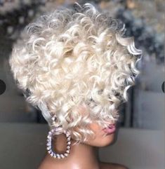 Curly Pixie Cut, Pixie Cut Wigs, Sassy Haircuts, Short Hair Images, Blonde Hair With Bangs, Stylish Short Hair, Curly Pixie Cuts, Curly Bob Wigs, Curly Pixie