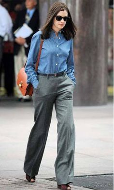 The Intern Movie, Anne Hathaway Style, The Intern, Moda Chic, Movies Outfit, Movie Fashion, Anne Hathaway, Work Looks, 가을 패션