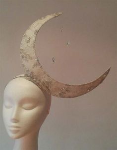 Crescent Moon Crown, Moon Headpiece Diy, Moon Crown Diy, Diy Headgear, Moon Headdress, Moon Headpiece, Headdress Diy, Diy Headpiece, Moon Headband