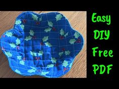 a blue pot holder with stars on it and the words easy diy free pattern