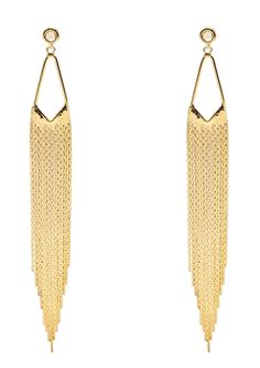 Dazzle like the star you are with the NIKKI earrings! These fashionable fringe earrings will send you straight to the pinnacle of fabulousness. With these 18k gold plated statement earrings, you'll be shining like a diamond on the red carpet! On The Red Carpet, Fringe Earrings, The Red Carpet, Luxury Accessories, The Star, Ariel, Statement Earrings, Red Carpet, Jewelry Box