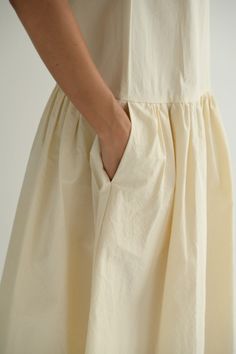 ApuntoB sleeveless, low gathered waist dress in natural. Side pockets. Regular fit. 100% cotton. Made in Italy. Square Neck Midi Dress, Peter Pan Collar Blouse, Petal Sleeve, Hair Accessories Gift, Collar Blouse, Peter Pan Collar, Sleeve Detail, Waist Dress, Natural Linen