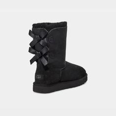 Nwot Black Boots By Ugg Style: Women's Bailey Bow Ii Boot Size: Usa 5, Uk 4, Eu 37 Ugg Boots Black, Ugg Boots With Bows, Tall Uggs, Ugg Style, Classic Ugg Boots, Black Ugg Boots, Ugg Boots Australia, Grey Christmas, Bailey Bow Uggs