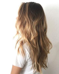 Natural Blonde, Caramel Balayage, Smink Inspiration, Hair Color Light Brown, Brown Hair Balayage, Balayage Hair Blonde, Blonde Hair With Highlights, Brown Blonde Hair, Hair Painting