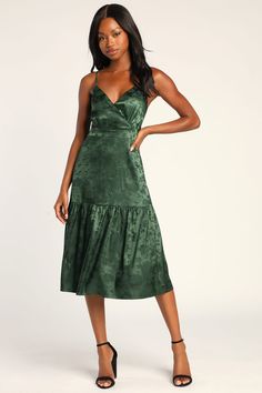 Emerald Green Midi Dress - Satin Dress - Jacquard Midi Dress - Lulus Emerald Green Satin Dress, Green Satin Dress, Emerald Dresses, Chic Skirts, Retro Clothing, Floral Jacquard, Satin Maxi Dress, Satin Midi Dress, Mod Dress