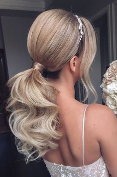 Ponytail Updo Wedding, Simple Ponytail Hairstyles, Tail Hairstyles, Wedding Ponytail Hairstyles, Hairstyles For Everyday, Wedding Ponytail, Low Ponytail Hairstyles, Tail Hairstyle, Ponytail Updo