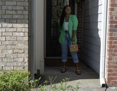 Oversized blazers are a must-have, especially in the color green. I paired it with my white lace tube top and old navy boyfriend jeans. Brunch Out // Dinner Outfit // Datenight Outfit // Summer Outfit // Oversized Blazer // BoyfriendJeans // Strawhand Bag // Green Blazer // Curvy Style // Platform Sandals // White Tanktop // LTKfit Lace Tube Top, Outfit Oversize, Casual Blazer Women, Navy Boyfriend, Straw Handbags, Green Blazer, Dinner Outfits, Brunch Outfit, Casual Blazer