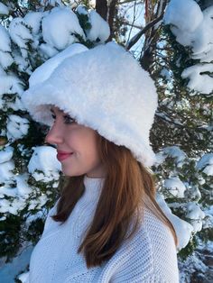 Hopping on the current trend, these stylish fuzzy bucket hats are handmade with soft, luxurious faux fur yarn. The perfect bold and comfy accessory to dress up any look! Crochet Fur Hat, Fuzzy Crochet Hat, Fuzzy Crochet, Crochet Bucket Hats, Fur Crochet, Comfy Accessories, Fuzzy Bucket Hat, Knit Beret, Crochet Bucket