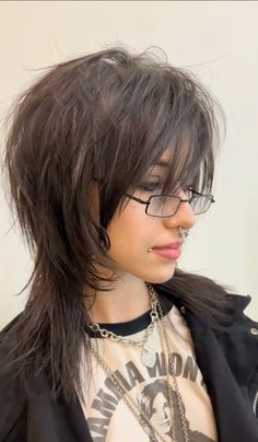 Scene Shag Hair, Medium Length Spiky Hair Women, Mullets Women, Leyera Haircut, Shag Haircut With Glasses, Shag Wolfcut, Long Edgy Haircut, Choppy Long Hair