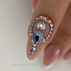 Nail Jewel Placement, Stones Nails Design, Nail Art Rhinestones Ideas, Gem Patterns Nails, Nails Stones Design, Nail Gem Placement, Stone Nail Art Rhinestones, Rhinestone Designs Pattern Nails, Stone Placement On Nails