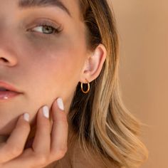 Classic Hoop Earrings by Caitlyn Minimalist 14mm Elegant - Etsy Pinky Signet Ring, Gold Minimalist Jewelry, Earring Stack, Diamond Signet Ring, Duo Beads, Pearl Anklet, Fingerprint Jewelry, Daily Jewelry, Mini Hoop Earrings