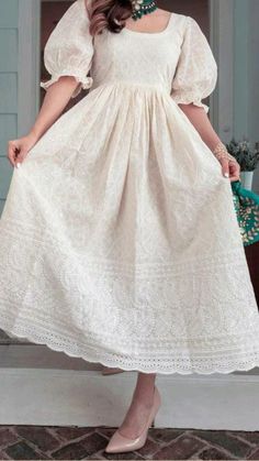 White Frock, Gown Party Wear, Anarkali Kurti, Frock For Women, Fashion Office, Long Frocks, Dress Indian Style