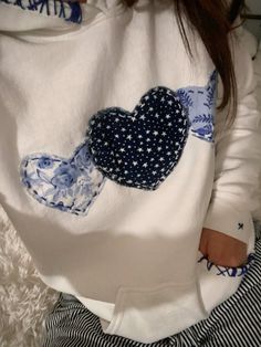 Diy Hoodies, Patchwork Hoodies, Embroidery Hoodies, Embroider Ideas, Hoodie Ideas