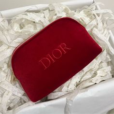 Dior Beauty Red Velvet Pouch Cosmetic Zip Bag Travel Brand New! Stickers Still On Tab. Super Soft Velvet Pouch Great For Travels Or Essentials Dior Pouch, Paper Bag Design, Dior And I, Jewelry Box Diy, Baggage Claim, Travel Brand, Box Diy, Dior Beauty, Velvet Pouch