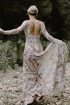 Long Sleeve Nude Boho Wedding Dresses Sheath Lace Bohemian Bridal Gown – Viniodress