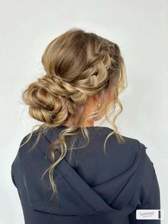 Gorgeous braided updo, perfect for a prom hairstyle. Curly hair and wavy hair. This prom hairstyle will match your prom dress perfectly. Braid Prom Hairstyles Updo, Cute Homecoming Hairstyles Ponytail, Hairstyles For Bridesmaids Down Curls, Hair Updos For Long Hair Prom, Homecoming Hairstyles Strapless Dress, Braided Updo For Curly Hair, Prom Low Ponytail Hairstyles, Cute Updos For Homecoming, Hoco Hairstyles For Strapless Dress