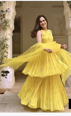 Dress For Haldi Function, Haldi Dress Ideas, Heavy Kurti, Wedding Wear Pakistani, Diwali Wear, Designer Sharara, Haldi Ceremony Outfit, Haldi Dress, Haldi Outfits