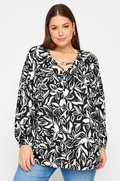 Shop YOURS Curve Black Floral Print Balloon Sleeve Blouse at Yours Clothing. Discover women’s plus size clothing in sizes 10-36 with fast delivery. Floral Balloons, Balloon Sleeve Top, Balloon Sleeve Blouse, Curve Fashion, Black Floral Print, Clothing Trends, Floral Print Blouses, Maxi Dress Trend, Cheap Clothes