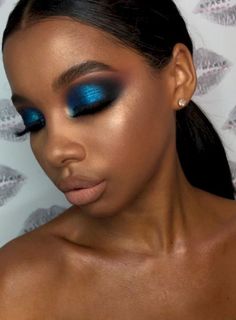 Mermaid Eye Makeup, Mermaid Eyes, Woc Makeup, Blue Eyeshadow Looks, Blue Smokey Eye, Black Makeup, Blue Eyeshadow, Eye Makeup Tips, Dark Skin Makeup