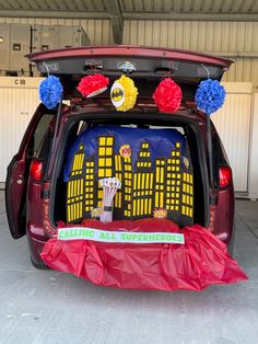 the back end of a car decorated with decorations