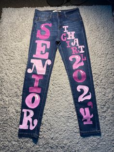 ig: deonaanyree Homecoming Pants Ideas, Senior Homecoming Jeans, Graduation Pants, Senior Jeans Ideas High Schools, Homecoming Pants, Senior Year Planning