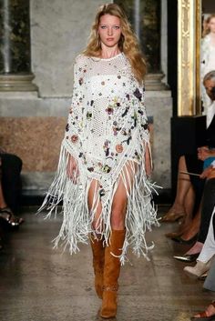 love this Fashion Show Runway Stage, Cardigans Crochet, Pucci Dress, Milano Fashion Week, Dior Couture, 2015 Fashion, Fantasy Fashion, Emilio Pucci, Inspiration Mode