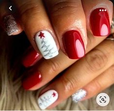 Round Nails Short Christmas, Christmas Themed Gel Nails, Easy Xmas Nails For Kids, Nails Dip Christmas, Red Christmas Tree Nails, Black And Red Nails Christmas, Christmas Nails Diy Step By Step, Christmas Nails With Christmas Tree, Dec Nails Art Designs