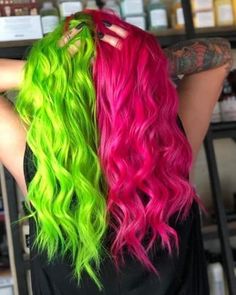 Half Colored Hair, Half And Half Hair, Hair Dyed, Green Ideas, Neon Hair