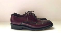 90's Cole Haan, Burgundy, Leather, Oxfords (Size 9 1/2) These Men's shoes come in burgundy leather with and a 1 1/8" heel and a square toe and four hole lace up. 100% Leather *These shoes are gently worn and look fairly new. Size: (9 1/2) Heel to Toe: 10 7/8" Width: 4" Heel Height: 1 1/8" Weight: 2 pounds 4 oz *Follow FreshandSwanky on Instagram Tie Shoes, Womens Oxfords, Cole Haan, Men's Shoes, Heel Height, Oxford, Bathing Beauties, Lace Up, Thing 1