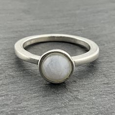 Vintage White Agate Sterling Silver Ring, UK Size L1/2, US Size 5 3/4, EU Size 51, Stamped 925, Front Max Length 7.8mm, Weight 3.43 Grams, Lovely Condition Classic Stackable Moonstone Ring, Everyday White Ring With Bezel Setting, Classic Round Moonstone Birthstone Ring, Classic Moonstone Birthstone Ring, Modern Stackable Moonstone Ring, White Agate, Rings Statement, Sterling Silber, Sterling Silver Ring