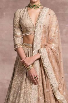 Kali Lehenga, Chikankari Lehenga, Beige Silk, Tarun Tahiliani, Indian Bridal Outfits, Indian Wedding Outfits, Indian Fashion Designers, Lehenga Designs, Green And Pink