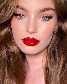 Stunning red lipstick makeup looks that will boost your confidence and style. Explore how to rock red lipstick for any occasion Red Lipstick French Style, Eyeshadow With Red Lipstick, Lipstick Makeup Looks, Red Lipstick Tutorial, Red Lipstick Makeup Looks, Asian Wedding Makeup, 70s Makeup, Silver Eyeshadow, Red Lip Color