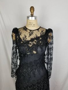 Good vintage condition Black lace Lace slip underneath 34 bust 32 waist 38 hip Has some stretch Sleeve 24 15 shoulders Black Lace Party Dress, Girls Matching Dresses, Black Lace Prom Dress, Black Lace Gown, German Dress, Dresses 40s, Taffeta Skirt, Sisters Dress, Lace Party Dresses