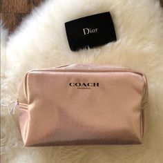 Gorgeous Travel Case, Very Soft, Sparkly And Spacious. Authentic Coach Makeup Bag, Bags Coach, Travel Case, Coach Bags, Travel Bags, Cosmetic Bag, Makeup Bag, Bag Lady, Rose Gold