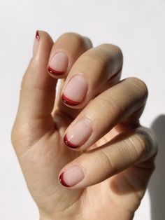 Top 63+ imágenes sobre uñas francesa con rojo el último gameauland Spooky Nails, Rose Nails, Nails 2023, Red Prom, Desktop Backgrounds, Minimalist Nails, Nail Designs Spring, Nails Designs, Nails Ideas