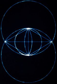 an image of a circle with lines in the middle and two circles at the center