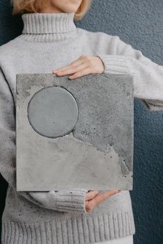 I adore Concrete’s simplicity and creative potential. It’s fragile and monumental at once. Concrete Art Wall, Concrete Art Sculpture, Concrete Wall Art, Concrete Aesthetic, Hypebeast Decor, Pastry Ideas, Cement Art, Concrete Sculpture, Concrete Steps