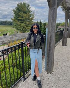 What to Wear to a Winery + 9 Outfit Ideas - Lux & Concord