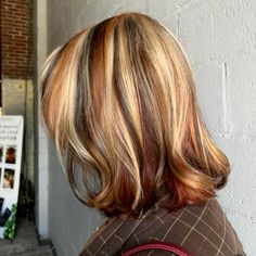 Hair Streaks, Punk Hair, Hair Stylies, Short Wavy Hair, Alternative Hair, Hair Makeover