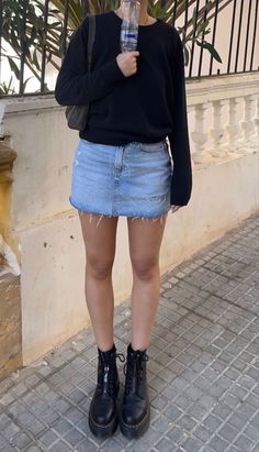 Denim Skirt Outfits, Uni Outfits, School Looks, Looks Street Style, Fall Fits, Mode Inspo, 가을 패션, Outfit Inspo Fall, Mode Vintage