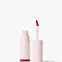 Glossier G Suit Soft Touch Lip Crme In Jet. New In Box. Glossier Ad, Glossier Perfume, Glossier Products, Makeup Glossier, Glossier Makeup, Uni Room, Glossy Makeup, Bath And Body Works Perfume, Glossy Lips