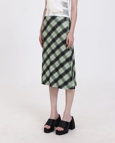 Model (WearingS):• Height: 175cm | Bust: 78cm | Waist: 57cm | Hips: 86cmDetails: Matching color plaid long skirtSkirt Length: LongMaterials:95% Polyester + 5% Spandex Plaid Pencil Skirt For Spring, Plaid Pencil Skirt For Spring Season, Plaid Long Skirt For Spring, Plaid Lined Skirt For Spring, Spring Plaid Lined Skirt, Casual Plaid Pencil Skirt, Plaid Knee-length Skirt For Summer, Plaid Knee-length Summer Skirt, Spring Plaid Relaxed Fit Skirt