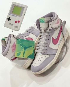 Nike Retro Sneakers, Retro Sneakers Outfit, Diy Sneakers, Nike Retro, Retro Sneakers