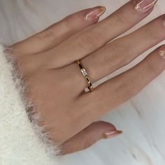 Anillo ajustable de baño de oro 18k y zirconia AAA. Mini Baguette, Baguette Ring, Plated Ring, Gold Plated Rings, 18k Gold, Gold Plate, Plating, Ring, Gold