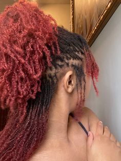 Burgundy Microlocs, Coloured Microlocs, Dark Red Microlocs, Microlocs 1 Year, Sisterlocs Vs Micro Locs, Dreadlocks Hair Care, Short Box Braids Hairstyles, Dreadlock Style, Short Box Braids